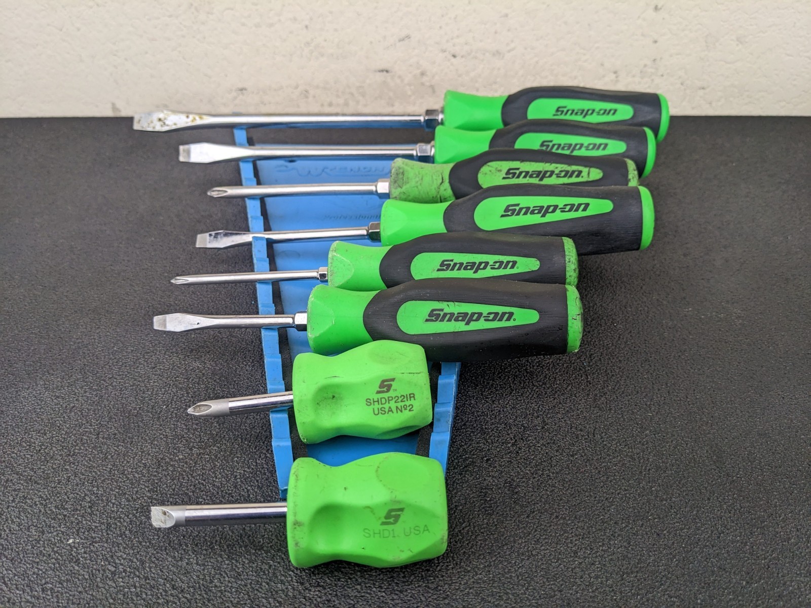 #bm480 Snap-On Tools GREEN 8 Piece Soft Grip Screwdriver Set SGDX80BG