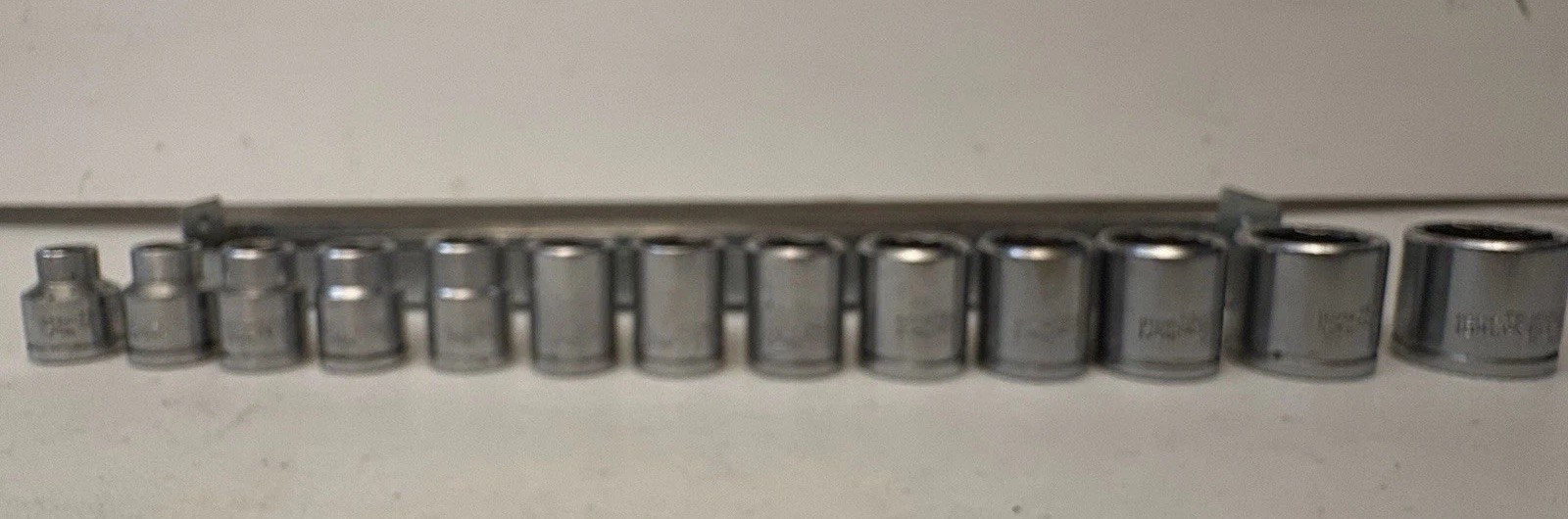 Vintage Truecraft 3/8” Drive Metric Socket Set 7mm-19mm
