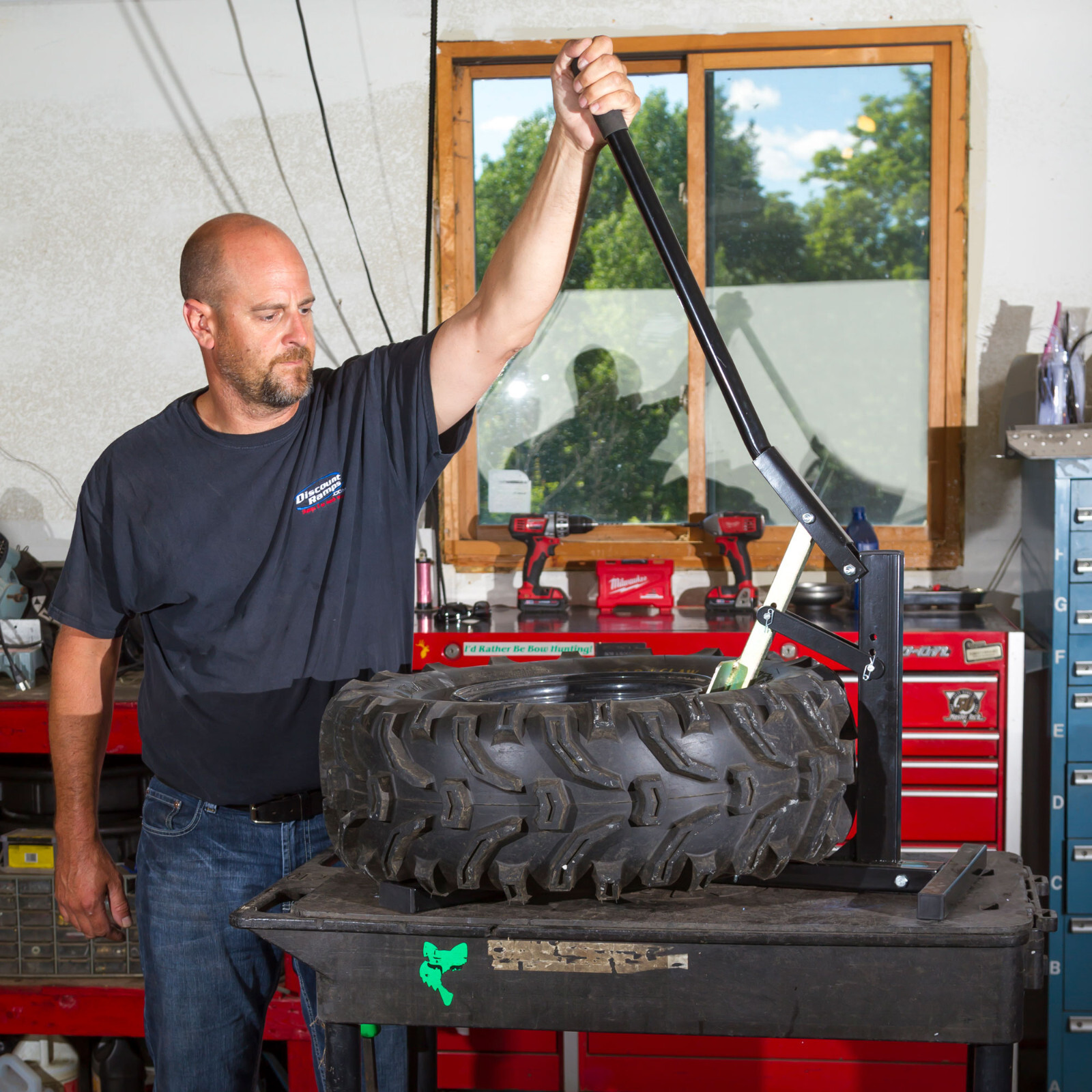 Black Widow Tire Bead Breaker