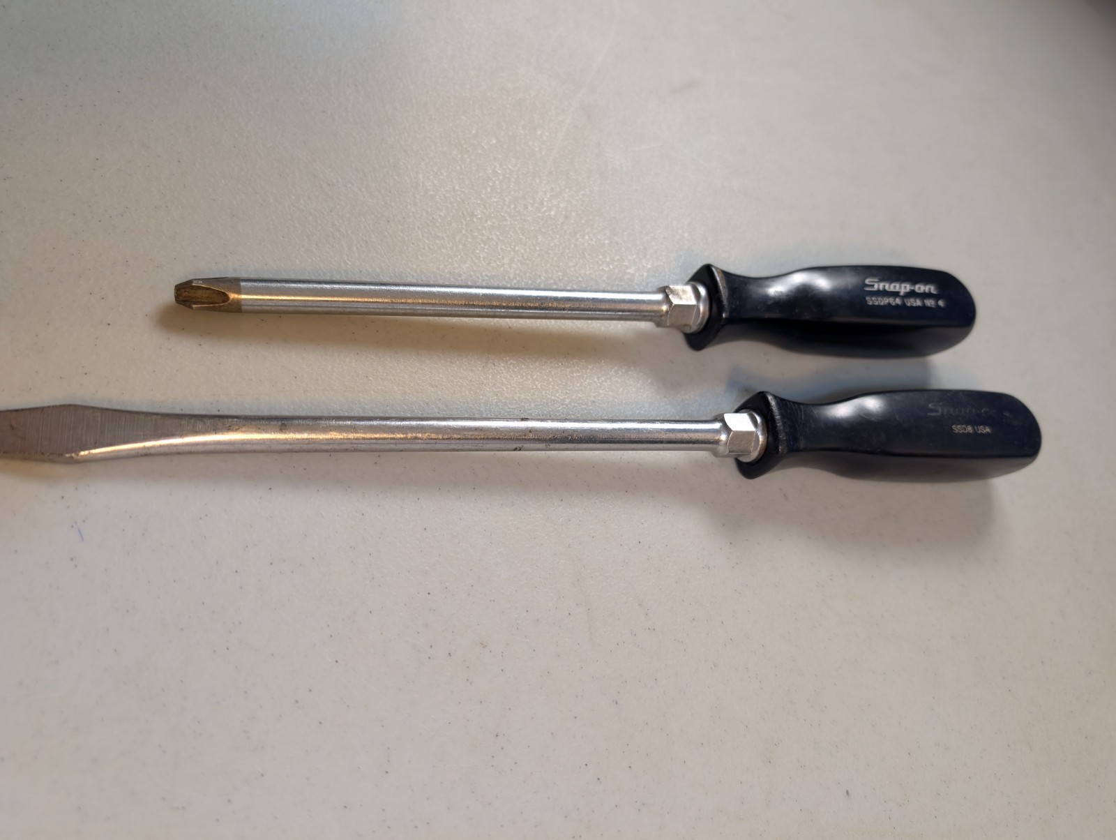 Snap-On SSDP64 #4 Phillips Screwdriver & SSD8 Flat Slotted Black Hard Handle USA