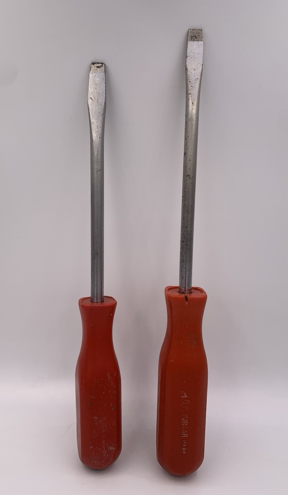 MAC TOOLS 2pc SCREWDRIVERS -RED- HARD HANDLES *USA* #PJR6AR, and #PJR6A
