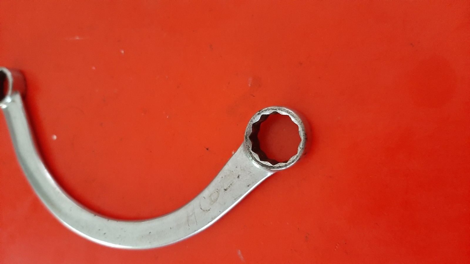 Snap-on 9/16″ x 5/8″ 12PT Half Moon Box End Obstruction Wrench CX1820 Engraved