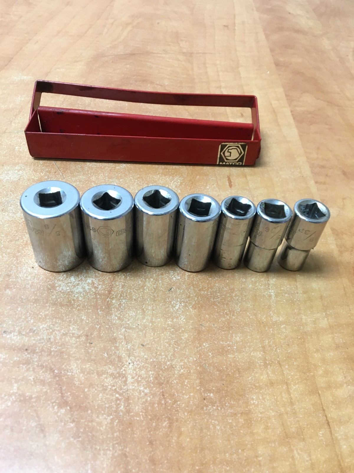 Matco Tools 7 Pc 3/8» Dr. 8 Pt. SAE Double Square Socket Set w/Red Metal Holder