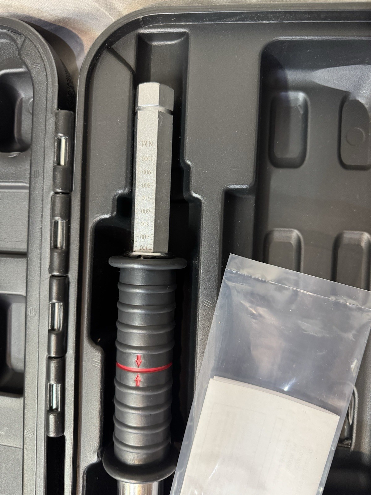 AME International 67751 Break A Way Torque Wrench 1″ Drive 150-600 Ft/lbs