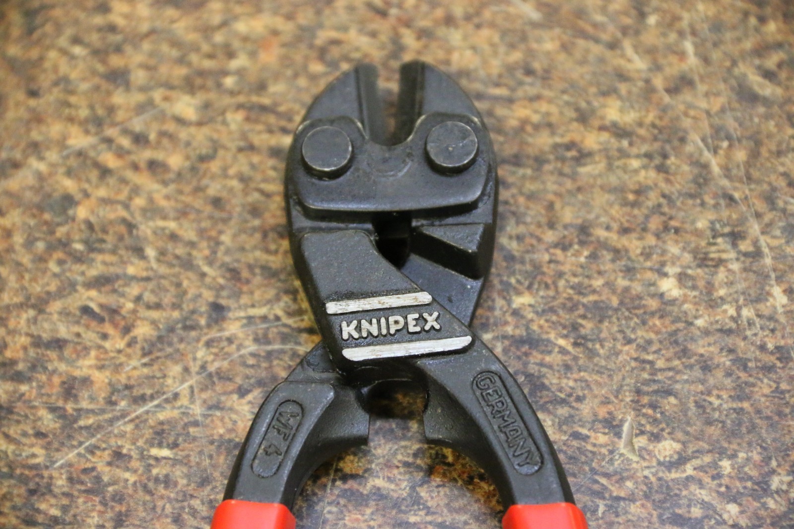 MAC TOOLS KNIPEX P19 LEVER ACTION CENTER CUTTER