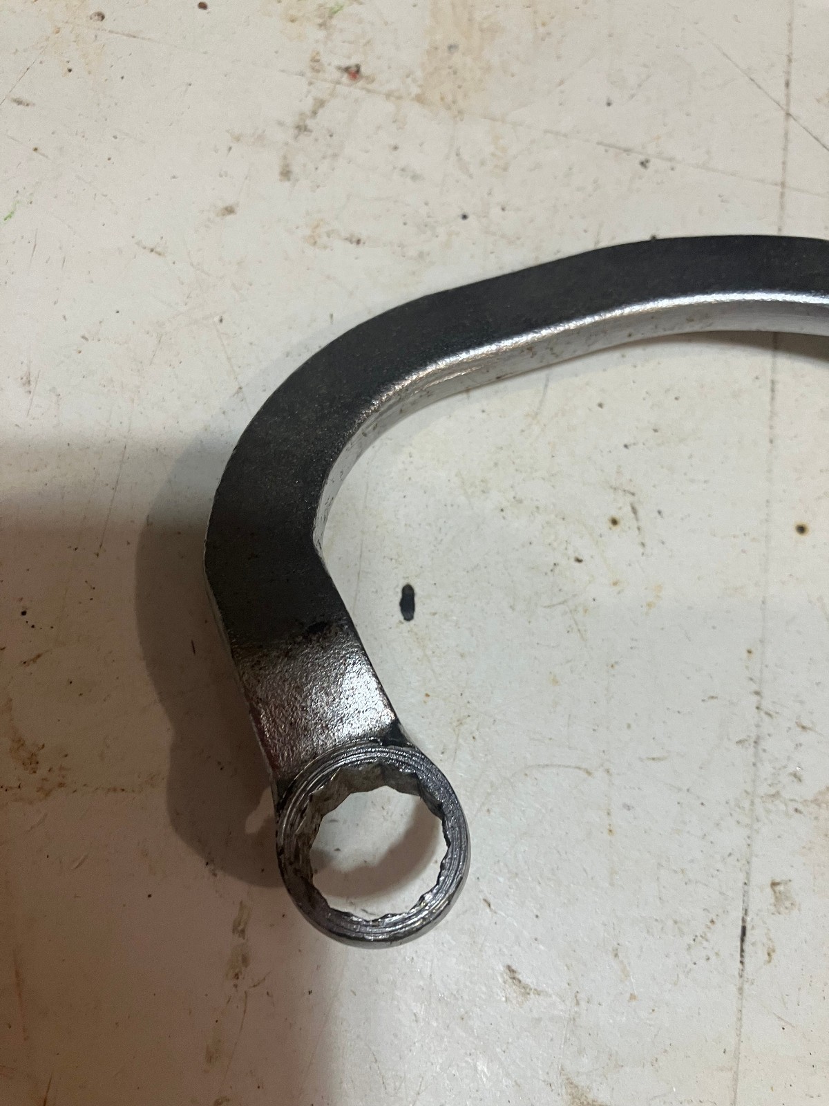 Snap on S9606 and S9608 1/2 in, 12point door hinge wrenches