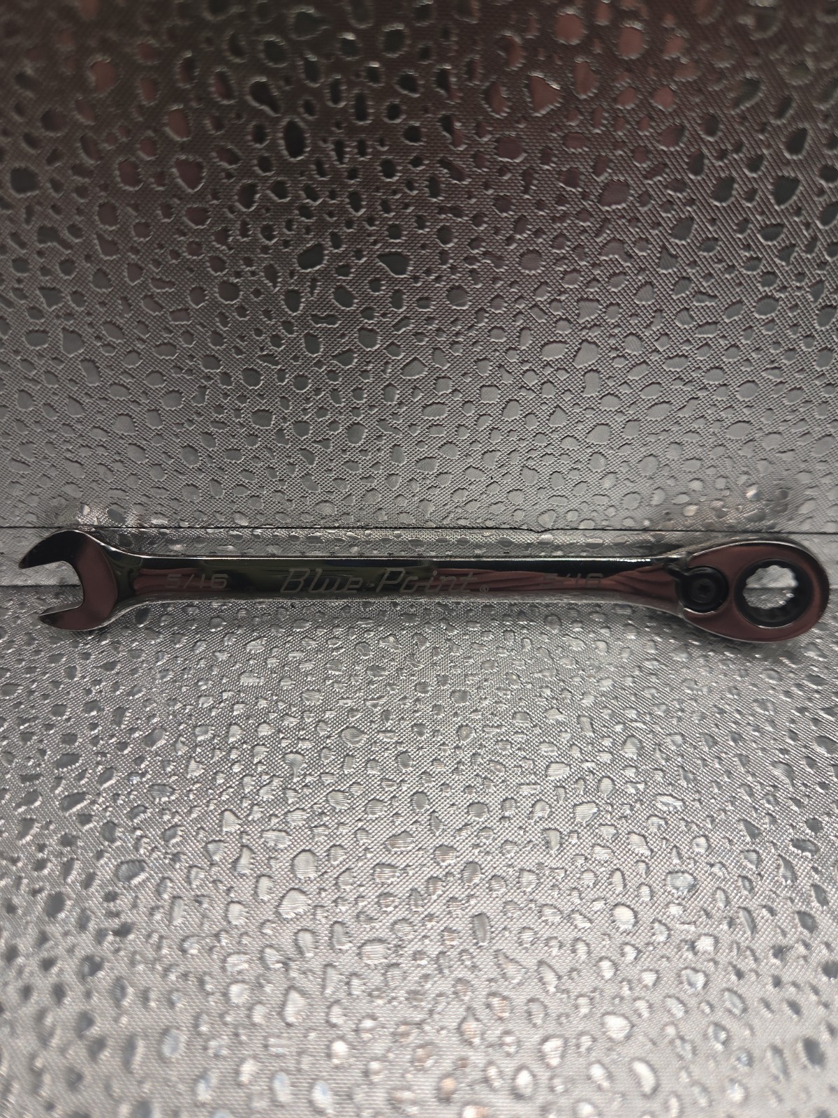 Blue Point BOER10 – 5/16″ Offset Reversible Ratcheting 12 Pt Combination Wrench