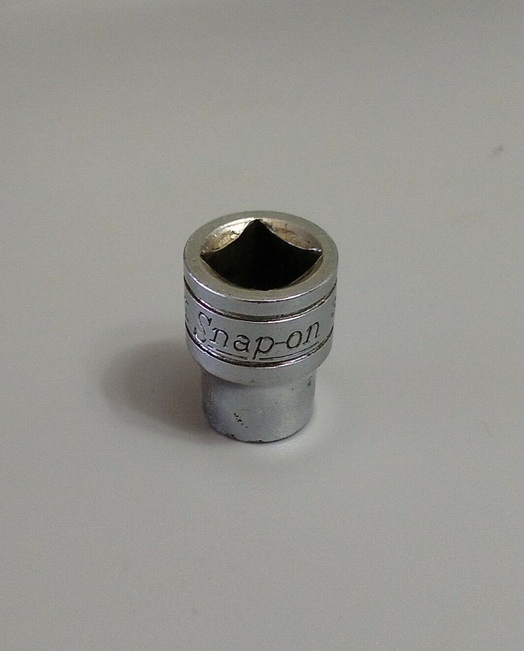 Snap-on F121 3/8″ DR 3/8″ Socket, Shallow, 12 Point.