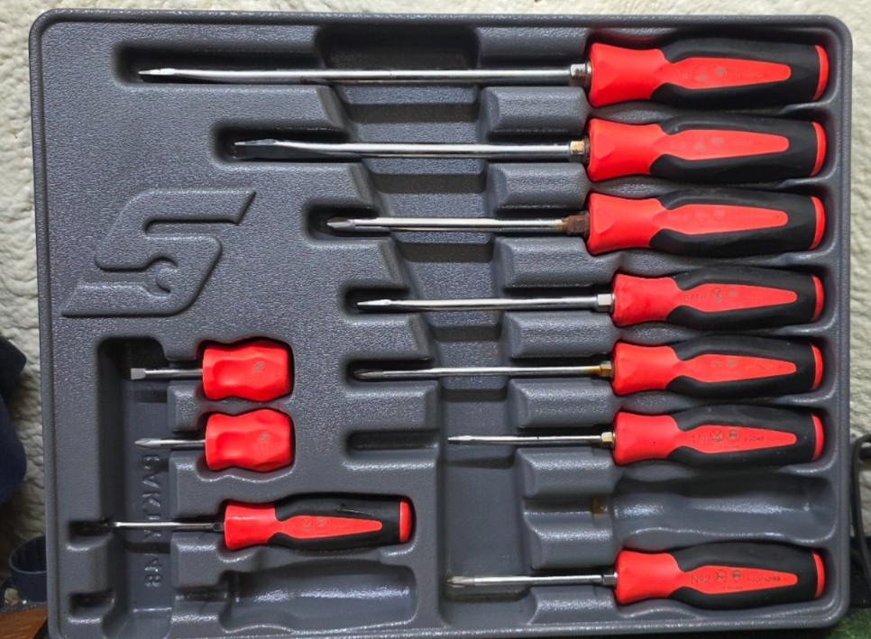 SNAP ON TOOLS USA SGDX120B 12pc ORANGE Soft Grip Combo Screwdriver Set Missing 2