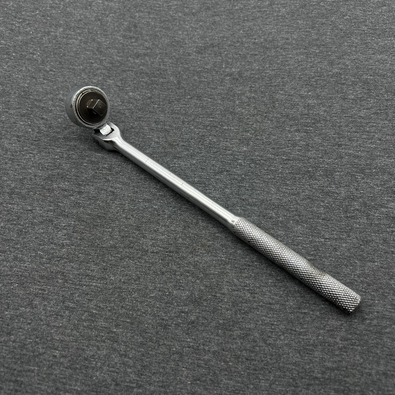 Dayton 11″ Flex Head Ratchet 3/8″ Drive Knurled Handle 4×991 USA
