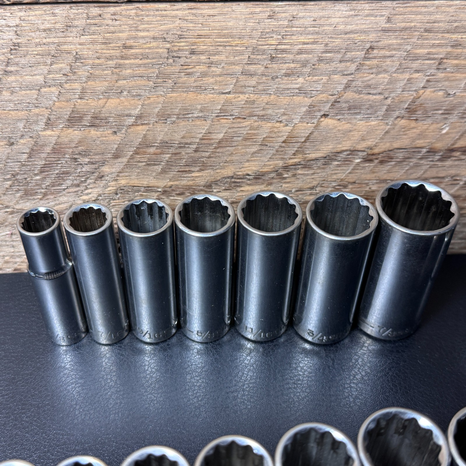 Craftsman S-AC 3/8 Drive Metric & SAE Socket Set STD Deep w/ Ratchet 44808 —81pc
