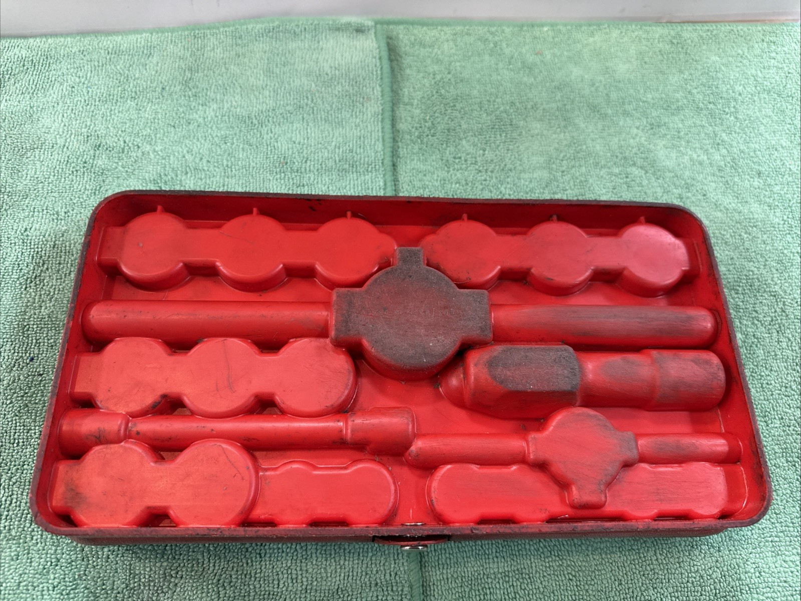 Mac Tools Metric Tap and Die set Rethreading 8017TS