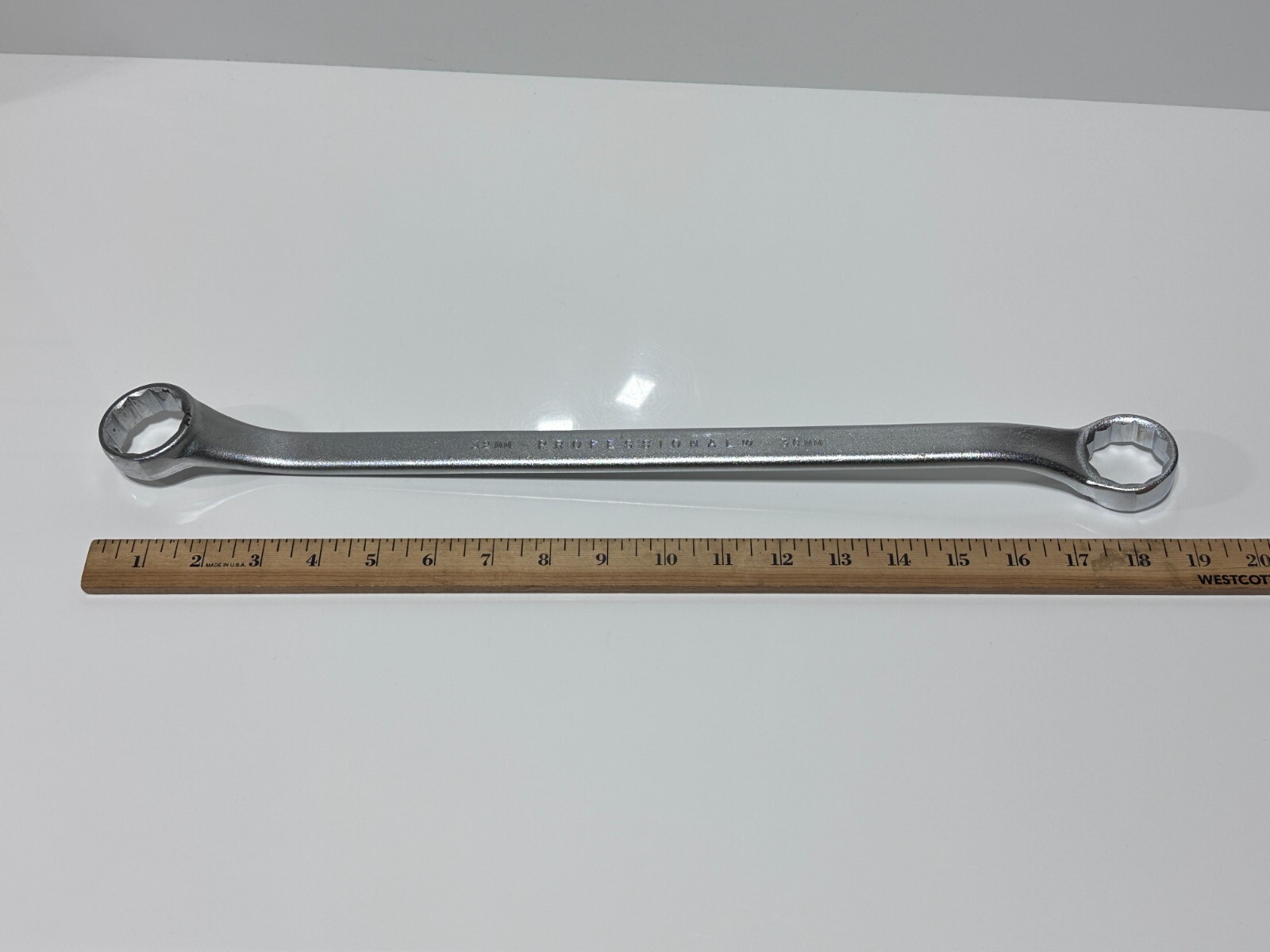 NOS Proto Tools USA 1133M Metric 30mm x 32mm Satin Offset Box Wrench – 12 Point