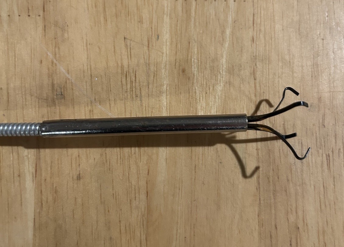 Craftsman 23 1/2″ Flexible Spring Claw Pick-Up Tool, USA – # 41322