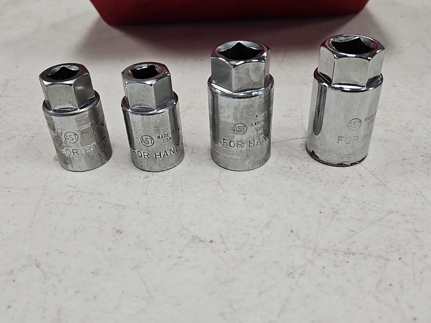 AST TOOLS 4PC Metric 1/2″ And 3/8″ Drive STUD REMOVER SOCKET SET
