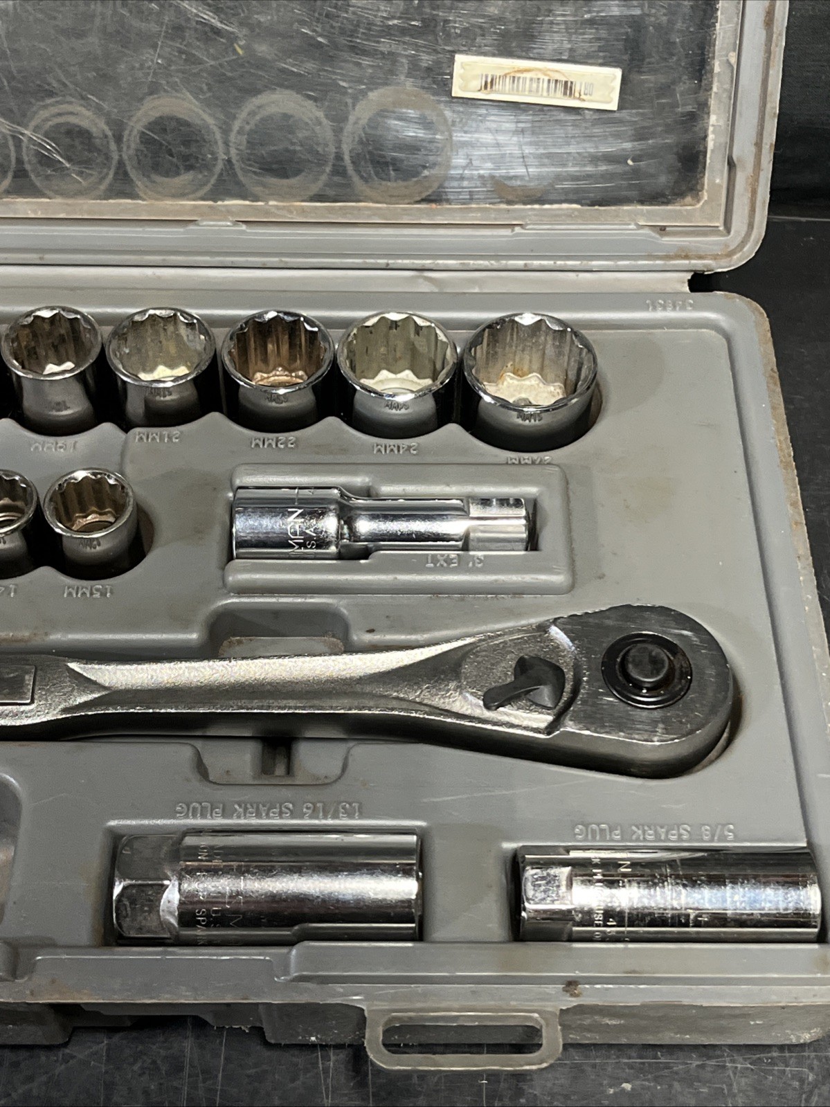 Craftsman USA 1/2” Drive 17pc Metric Socket Set & Ratchet 34831 12 Point