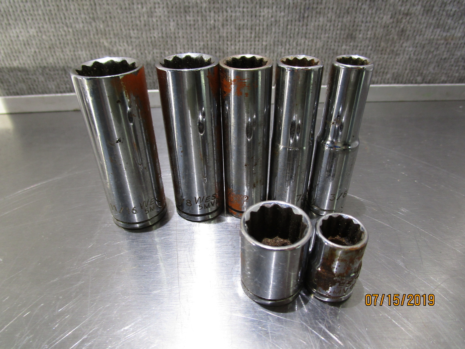 Misc Westward 3/8 Dr Metric and SAE Sockets – 17 Total Pieces