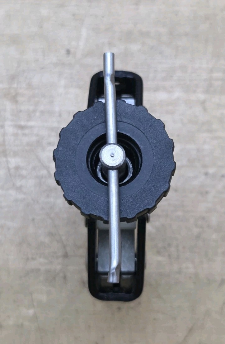 New Lisle Tools 54150 – Battery Terminal & Wiper Arm Puller