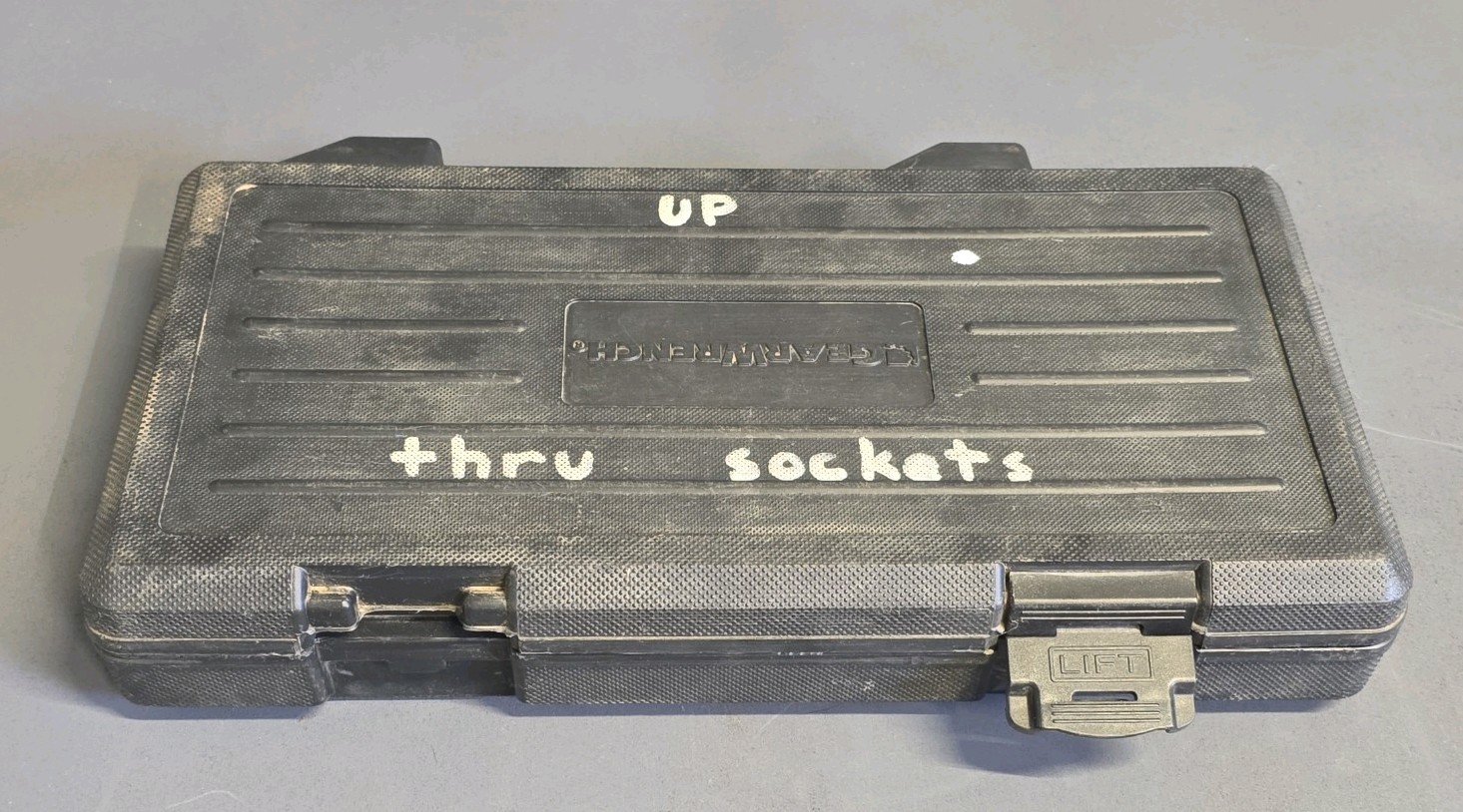 GearWrench 893823 23 Piece 3/8″ Drive Pass-Thru 6 Point SAE/Metric Tool Set