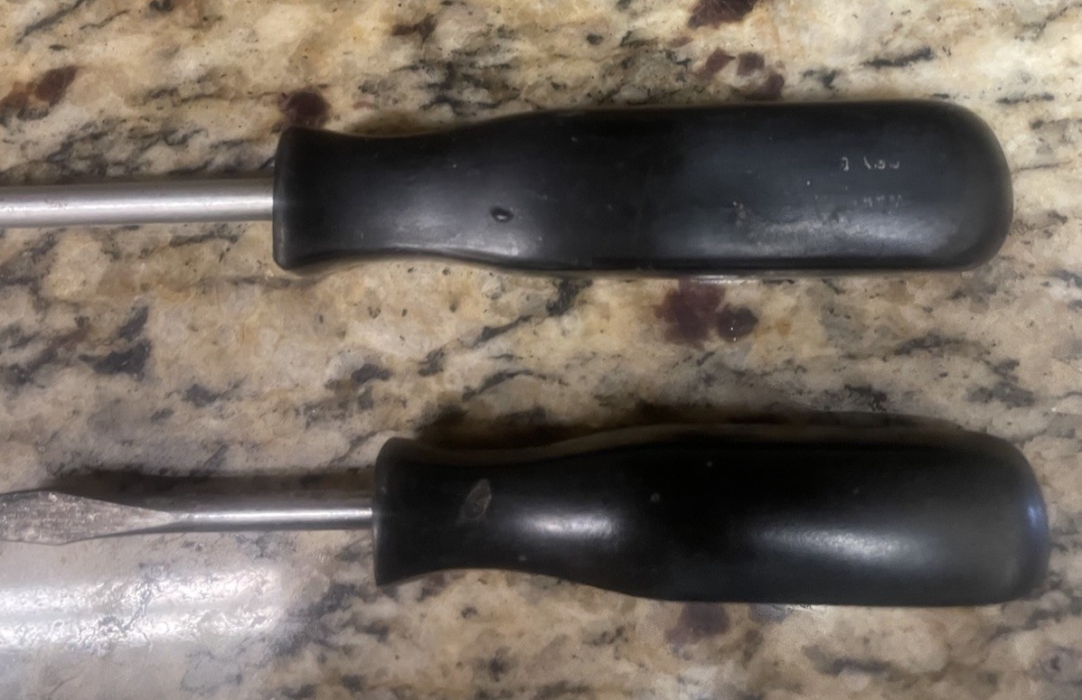 2 Snap-on Old Black Handle Slotted Screwdrivers Chrome Vanadium 1 Stubby- 1 7.5”