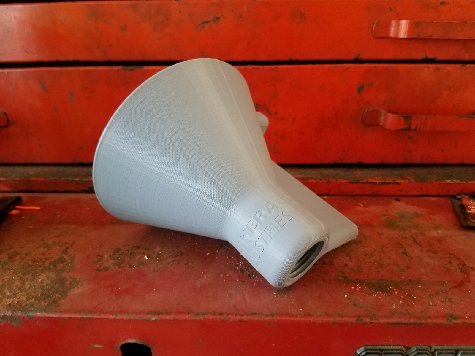 Funnel Holder/Drip Drain Rack, Magnetic Mount for Toolbox, Lift, Service Cart