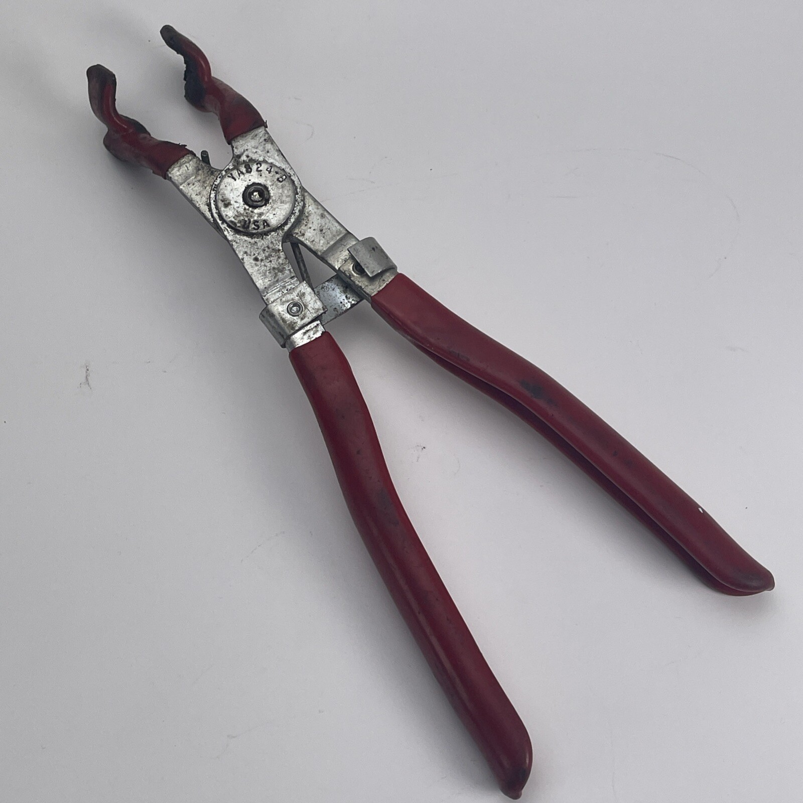 Blue Point YA-824B Spark Plug Boot Puller Pliers 45 Degree Red Vinyl Handle USA