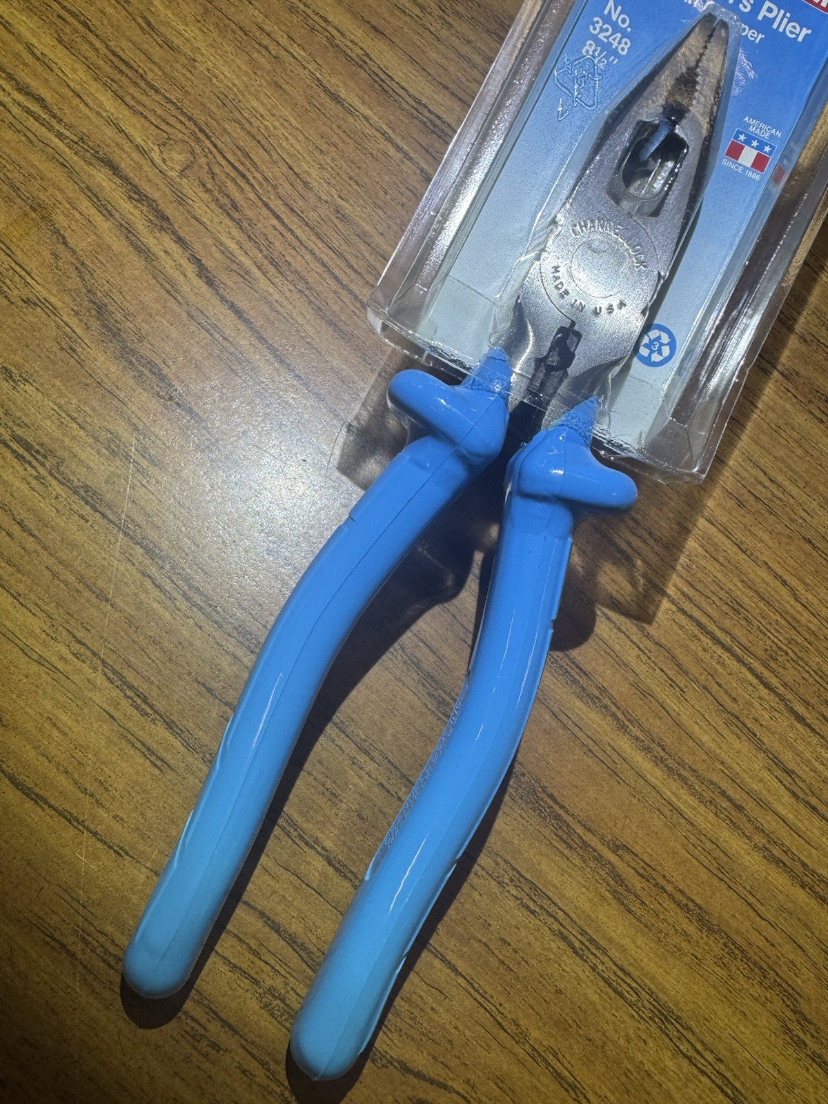 CHANNELLOCK 3248 LINEMAN’S PLIERS w/ Crimper Posi-Grip 1000V ins 8-1/2″ 216mm