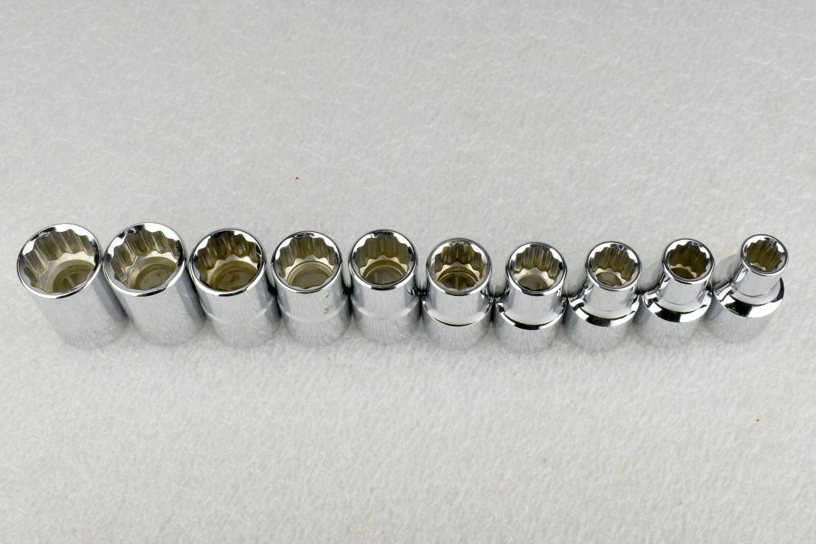 TEN Stanley 1/2″ Drive 12-pt Cr-V Metric Sockets 18mm (88-790) to 9mm (86-541)