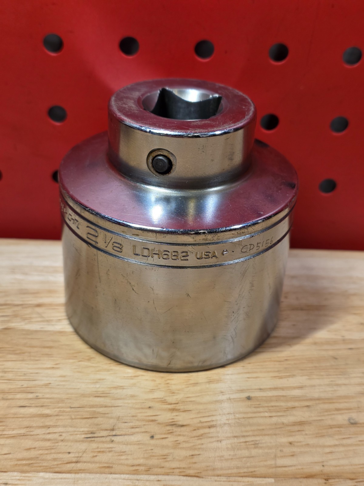 Snap-on Tools LDH682 2-1/8″ 3/4″ Drive 12-Point Shallow Socket See Details