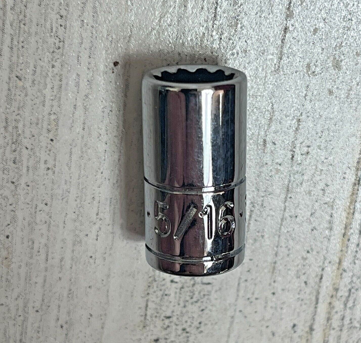 SK USA 43910 5/16″ 1/4″ Drive 12 Point Fractional Standard Chrome Socket SAE NOS