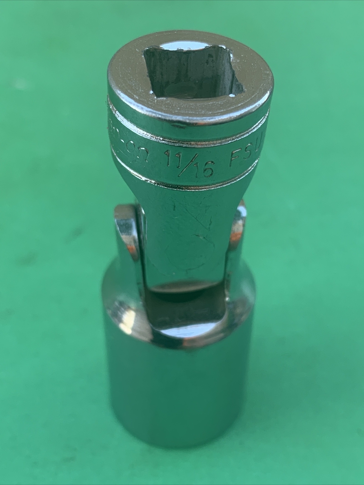 Snap-On USA 3/8 Drive 6-Point SAE 11/16″ Flank Drive Deep Universal Socket FSU22