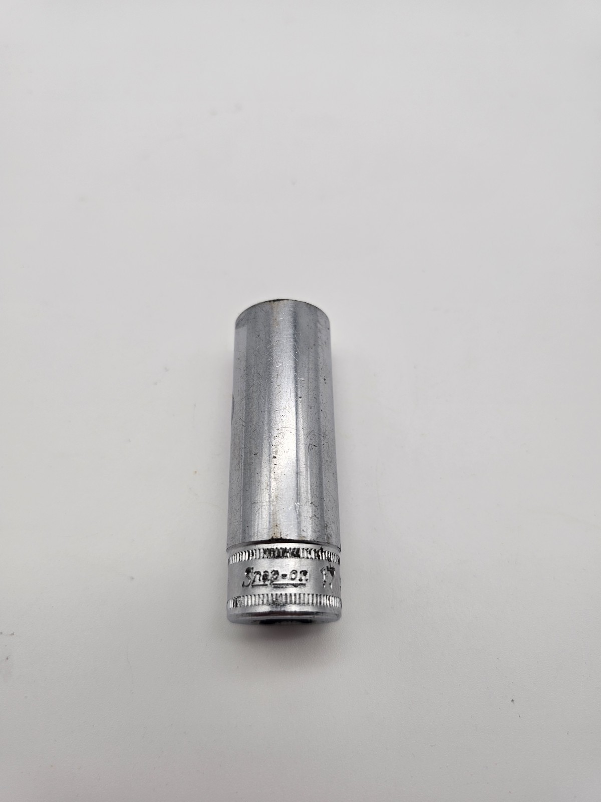 Snap On Tools 3/8″ Drive 17mm metric Deep 6 Point Chrome socket SFSM17 USA