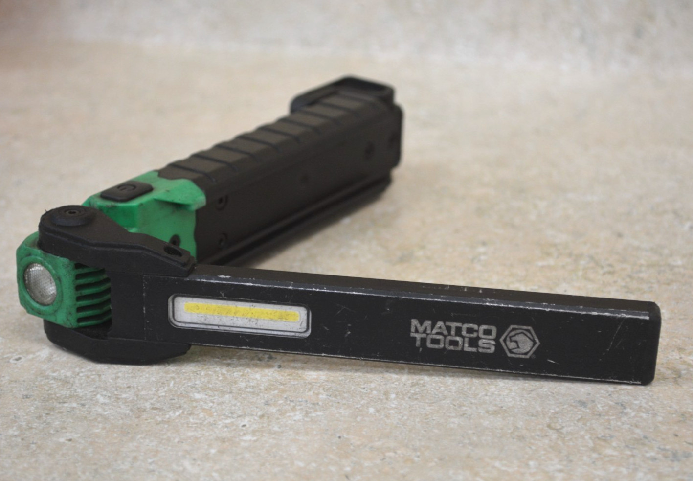 MATCO Tools Cordless Folding Work Light MWLAG *Pre-owned* FREE SHIPPING