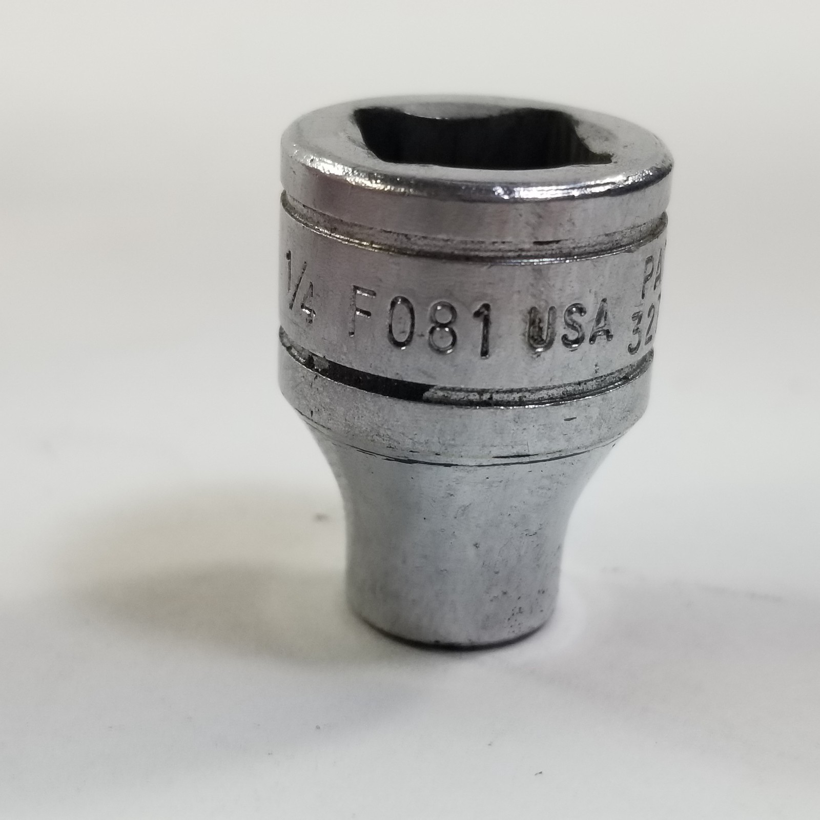 Snap-On Tools F081 – 1/4″ – 12 Point Shallow Socket 3/8″ Drive SAE Snap On USA