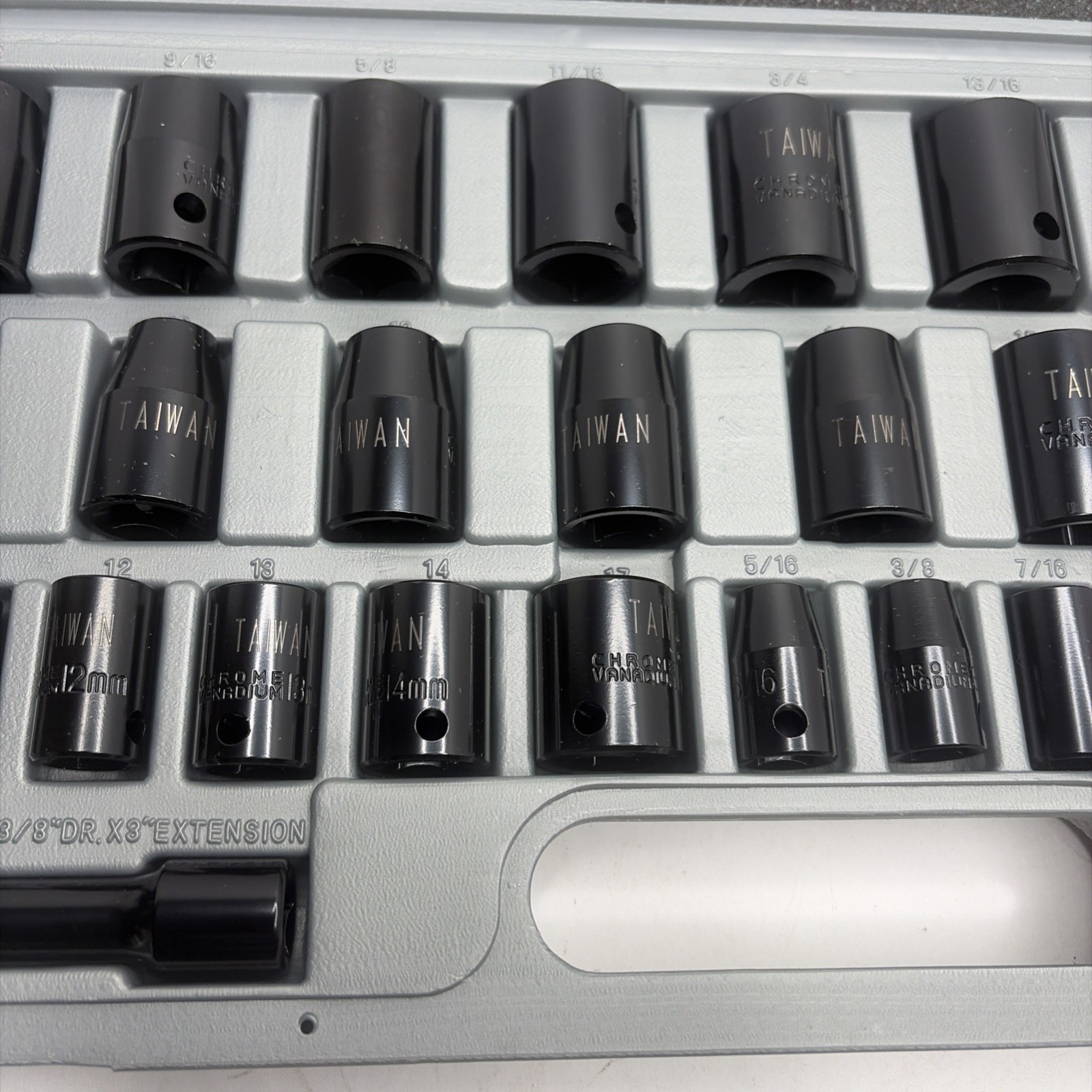Pittsburgh Combination 38 Piece impact socket Set (SAE-METRIC) 3/8”&1/2”. New