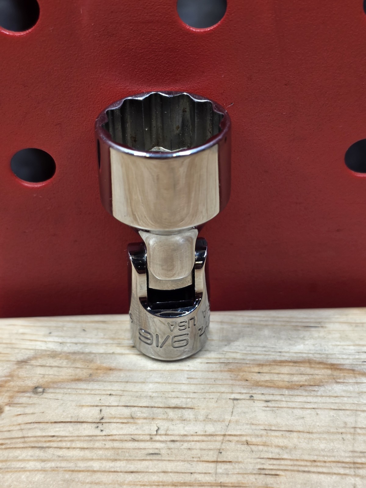 Snap-on Tools TMU181A 9/16″ SAE 1/4″ Drive 12-Point Universal Socket See Details