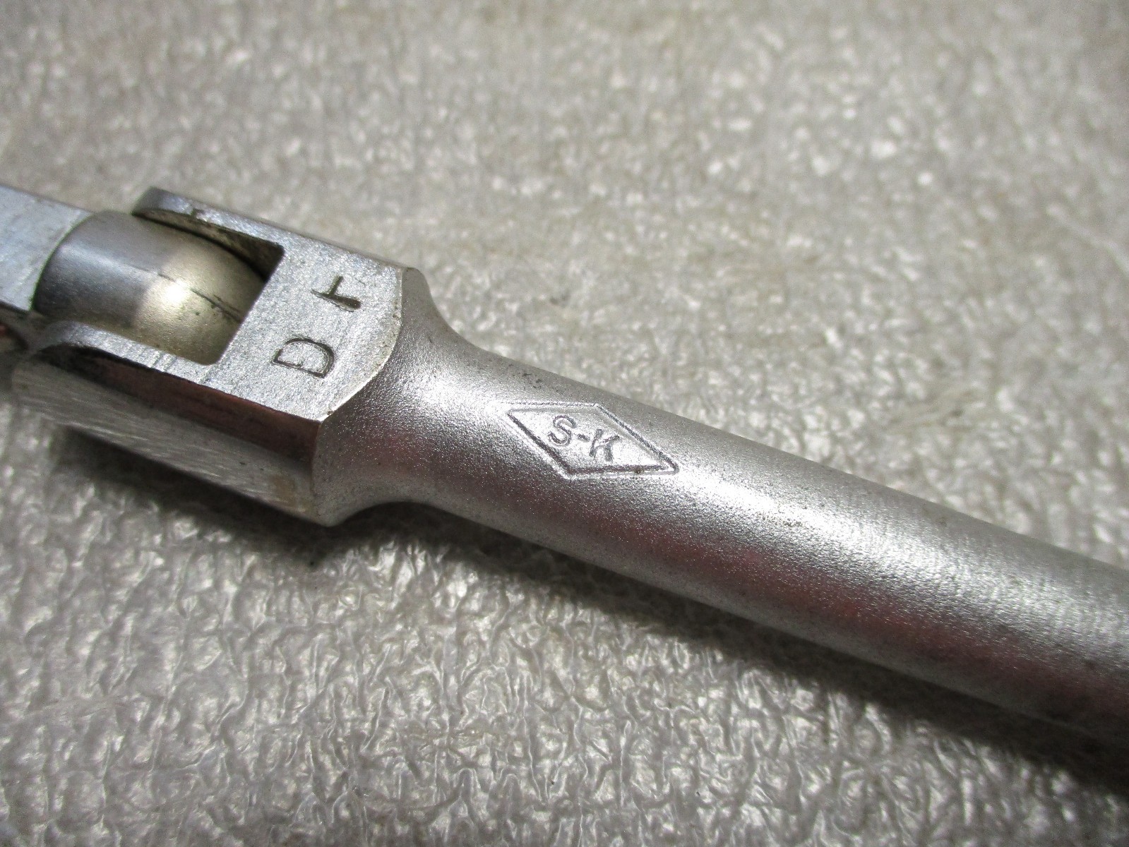 S-K Tools 45153 3/8″ Drive 8″ Knurled Handle Breaker Bar USA SK Diamond Logo