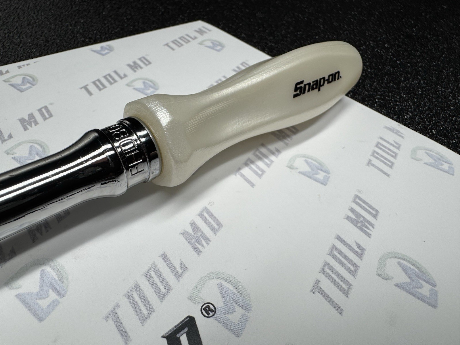 Snap-on Tools PEARL WHITE 3/8″ Drive Hard Grip Multi-Position Ratchet FHD80MP
