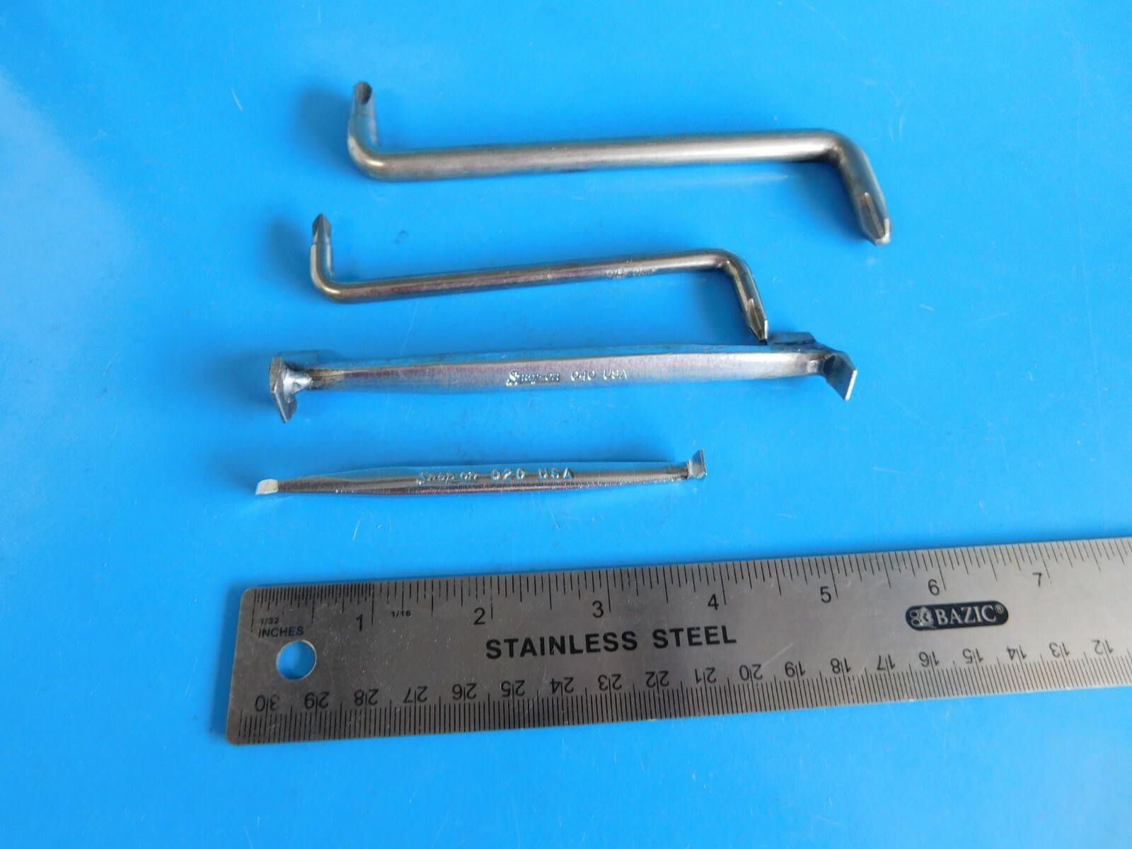USED,SNAP ON TOOLS & BLUE POINT OFFSET FLAT AND PHILLIPS SCREWDRIVERS