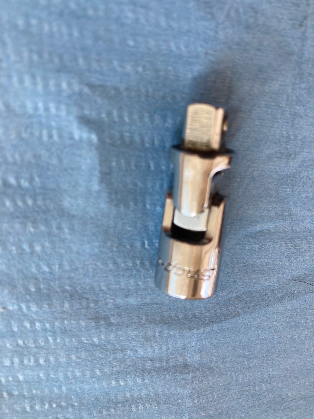 Snap-On USA 1/4″ drive universal wobble joint extension. TMU8