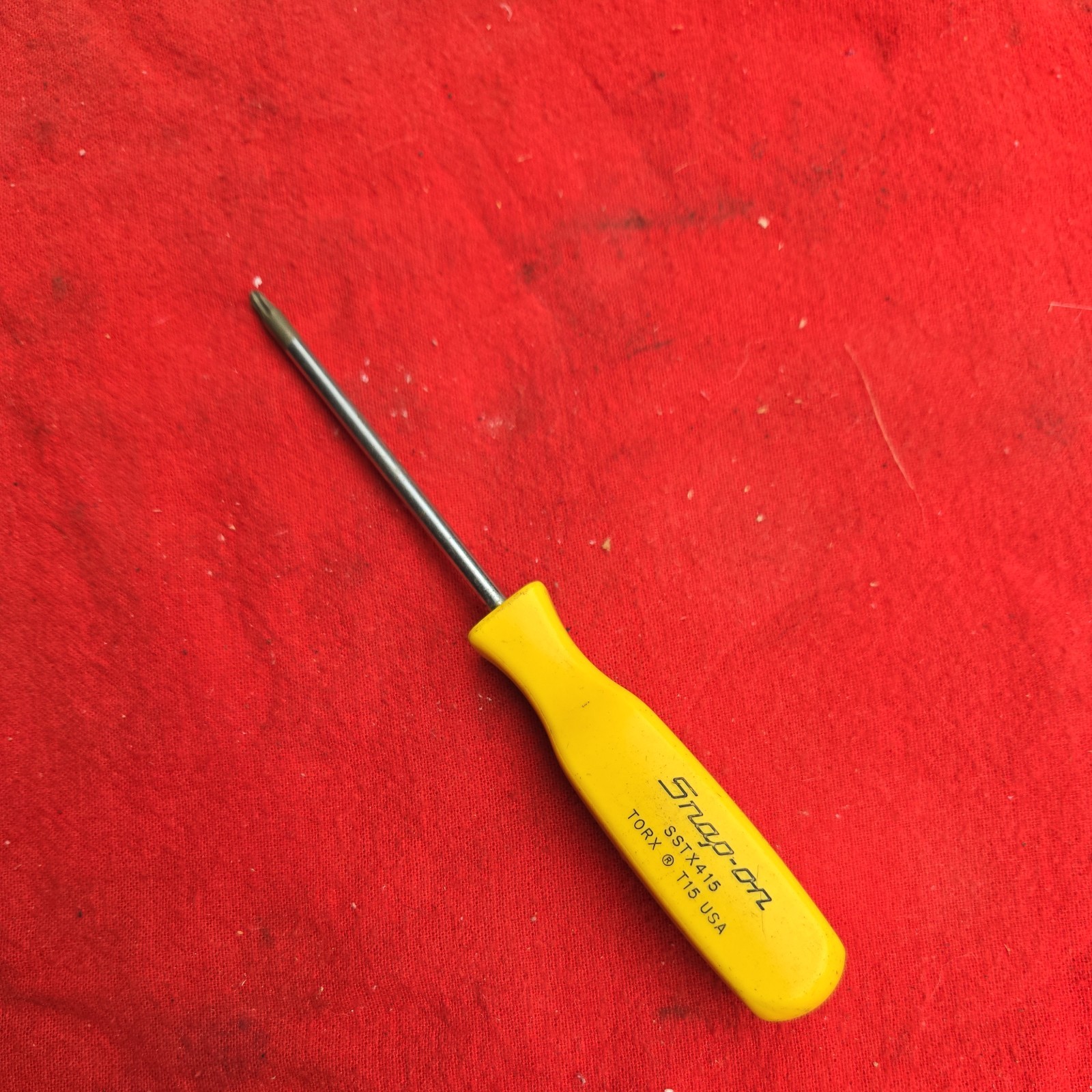 Snap-on SSTX415 Torx T15 Screwdriver Yellow Hard Handle Vintage Driver