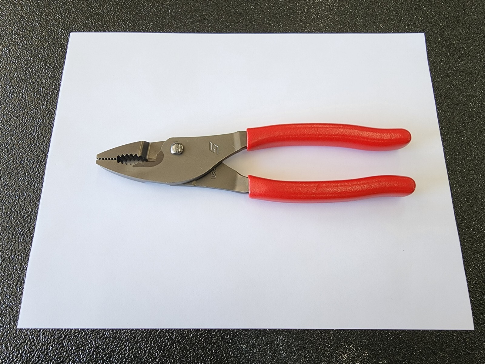 Snap-on Tools USA NEW RED 8″ Soft Grip Combo Slip-Joint Pliers w/ Cutter 137ACF