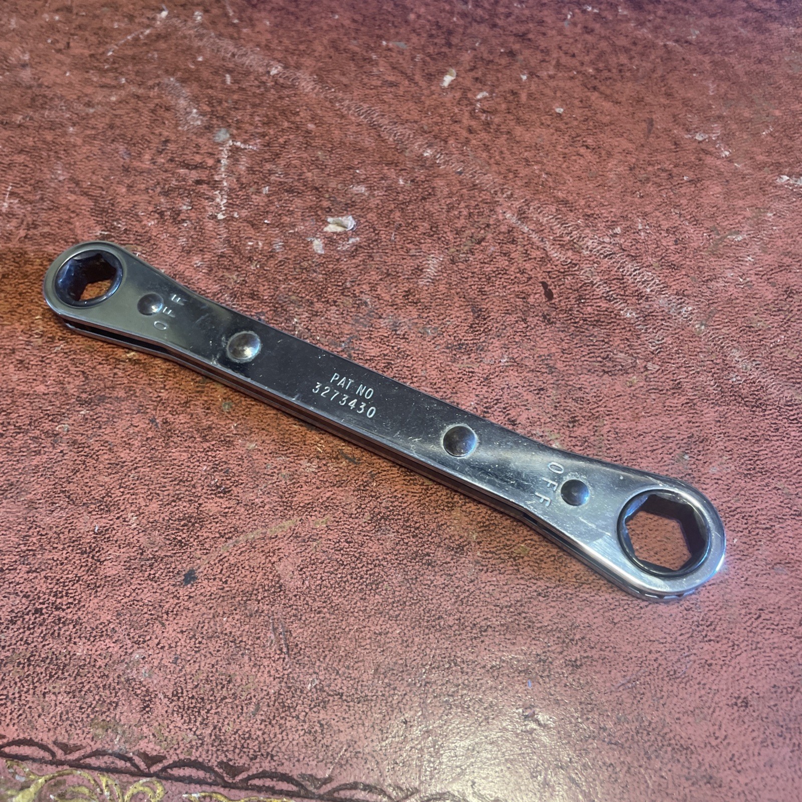 Snap On 1/2 inch x 9/16 inch Ratchet Box Spanner Wrench R1618S USA