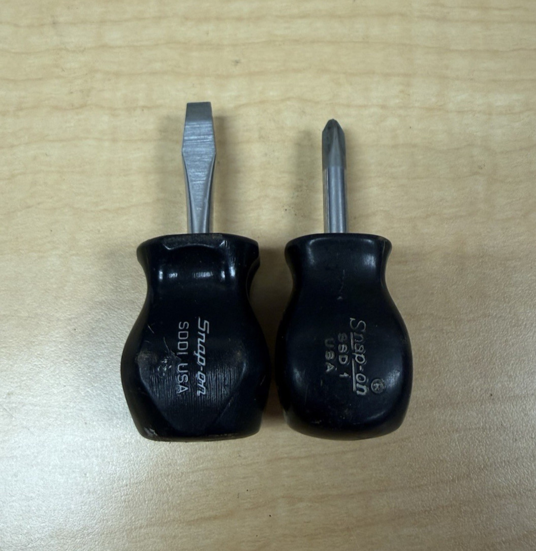 Snap-on Tools Set of 2 Phillips and Flat Head Screw Drivers SSD1 & SDD1 Black