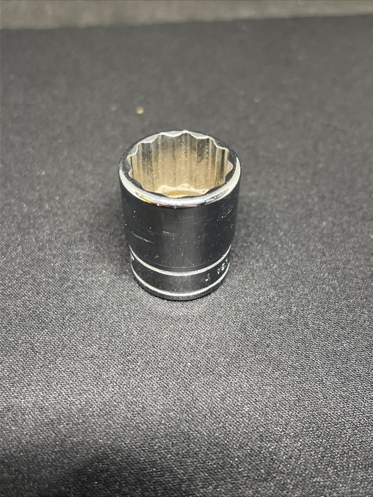 Snap-on F221 11/16″ Shallow Socket 3/8″ Drive 12pt SAE Chrome USA Snap On Tools