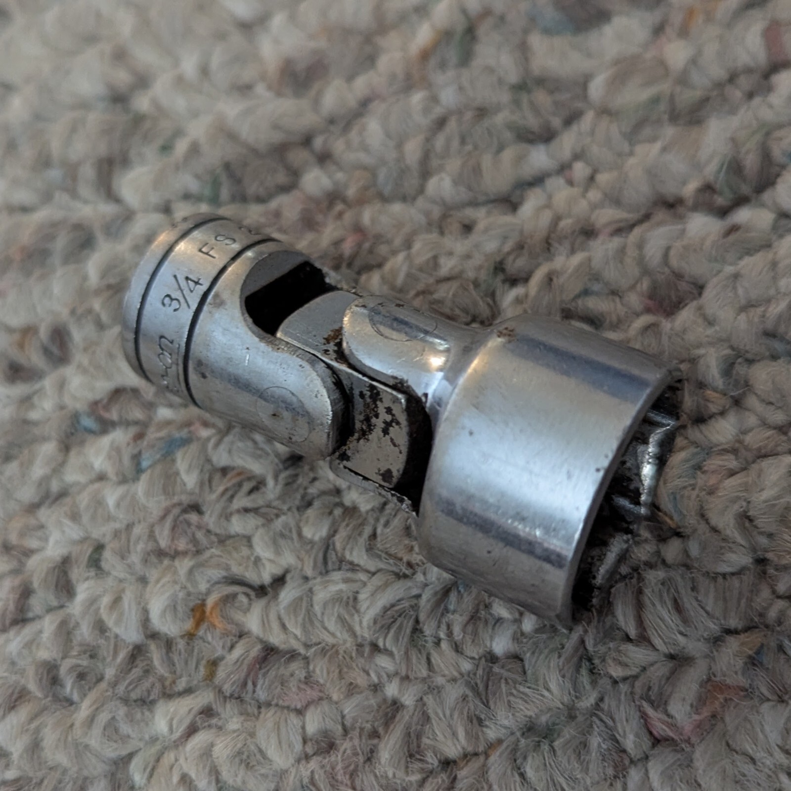 Snap-On FS24 Universal Swivel Shallow SAE 3/4″ Socket 3/8″ Drive 6 Point