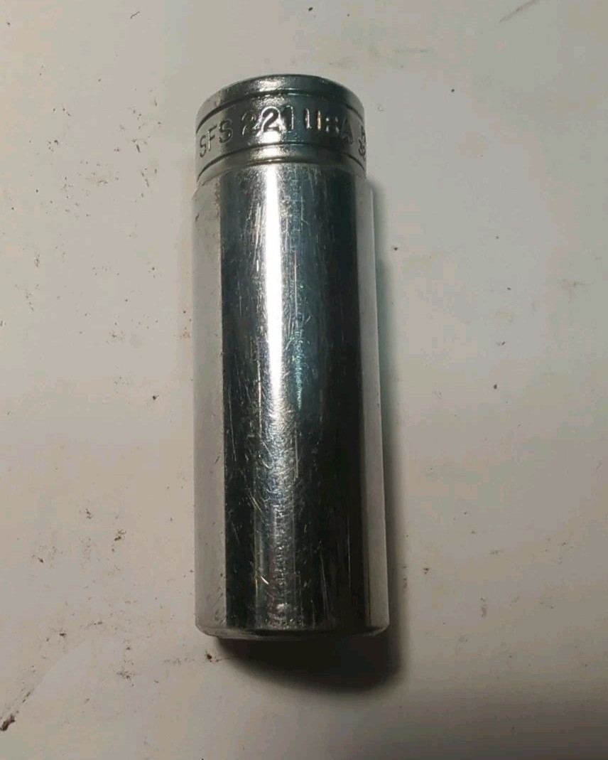Nice Snap On 3/8″ Drive 11/16″ 6PT SAE Deep Chrome Socket USA SFS221