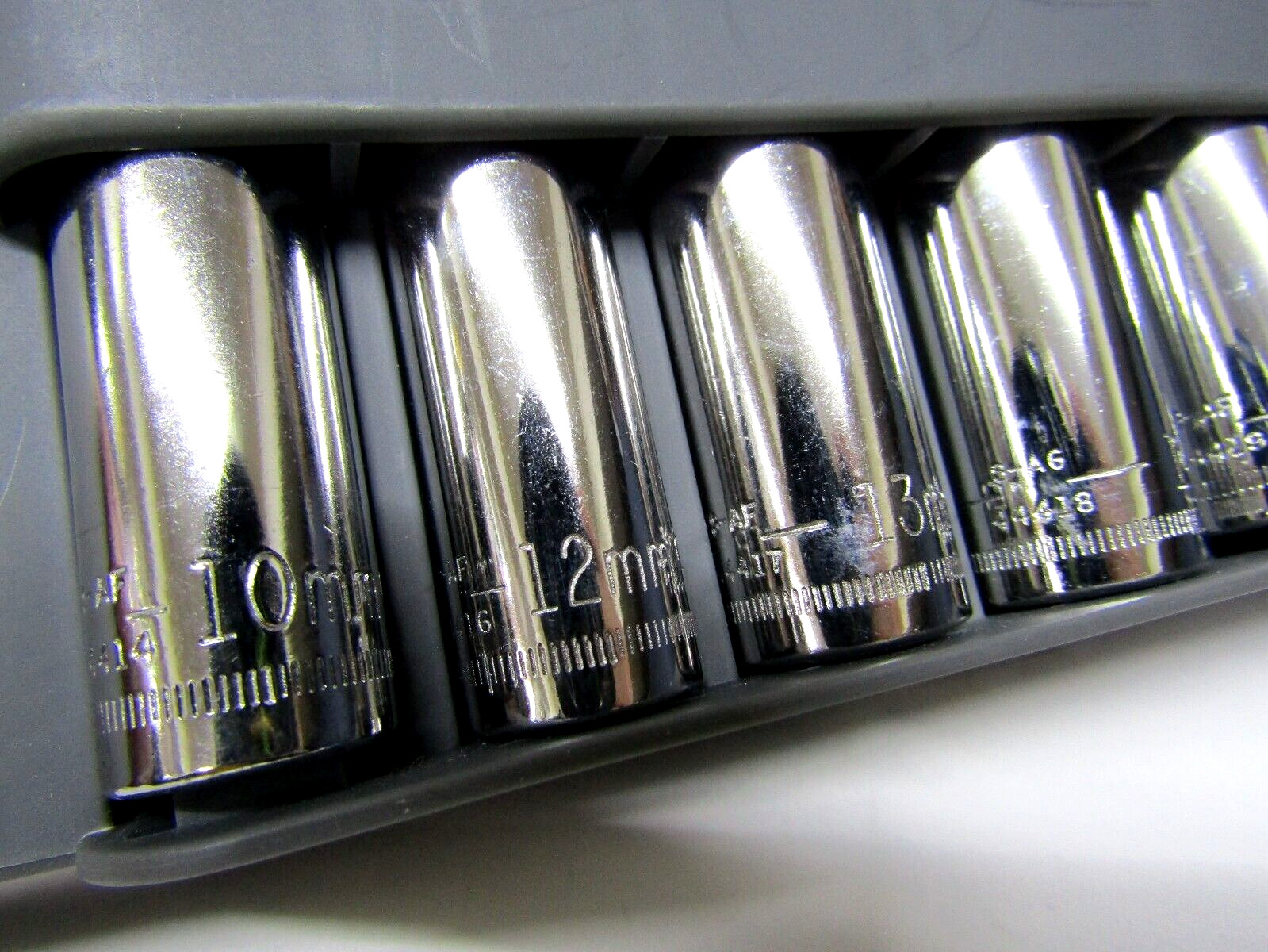 Craftsman 3/8″ 18pc Deep Socket Sets METRIC + SAE 34558 – SEALED