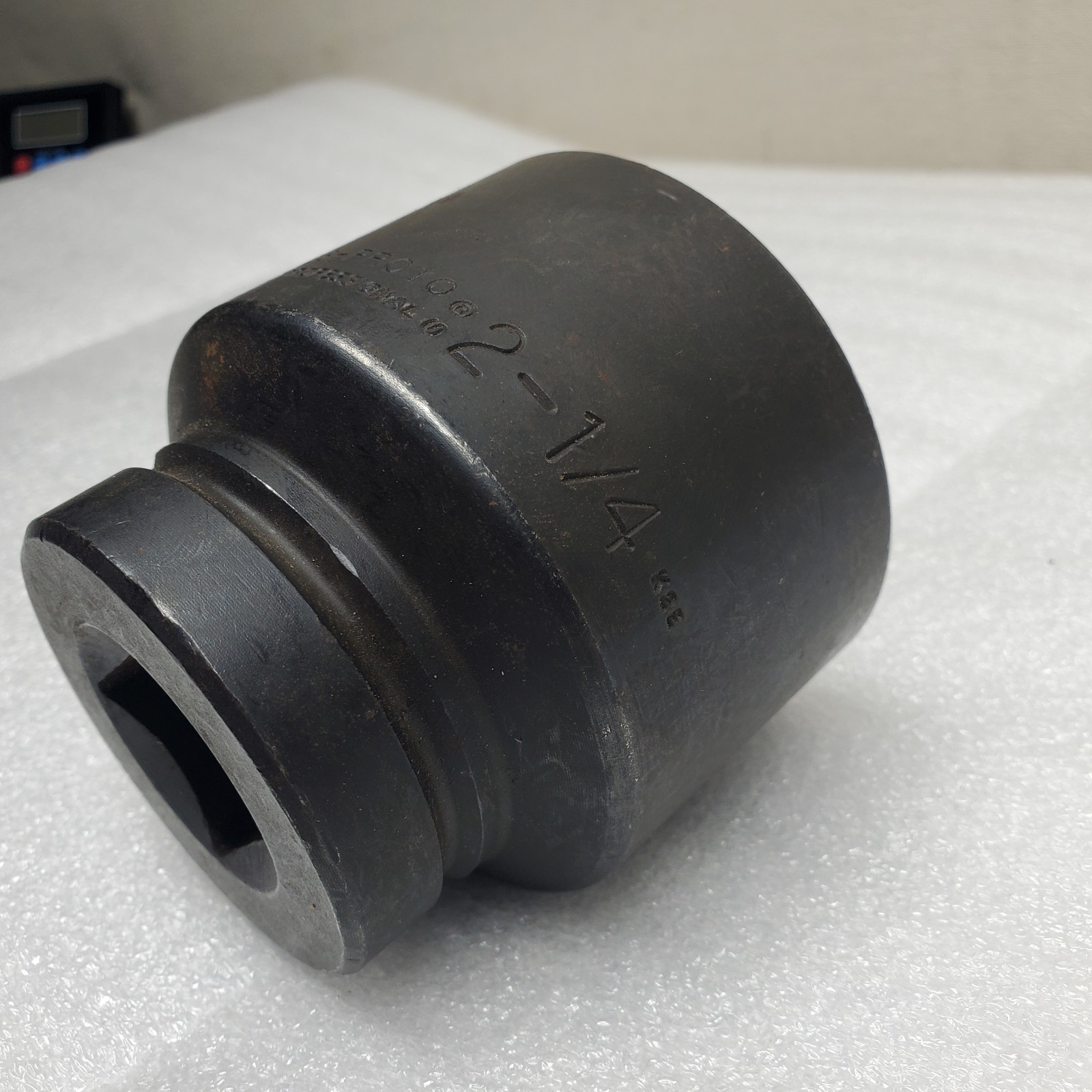 Proto 2-1/4 » Impact Socket 1″ Drive 6 Point Professional Grade 2 1/4″ 2-1/4″