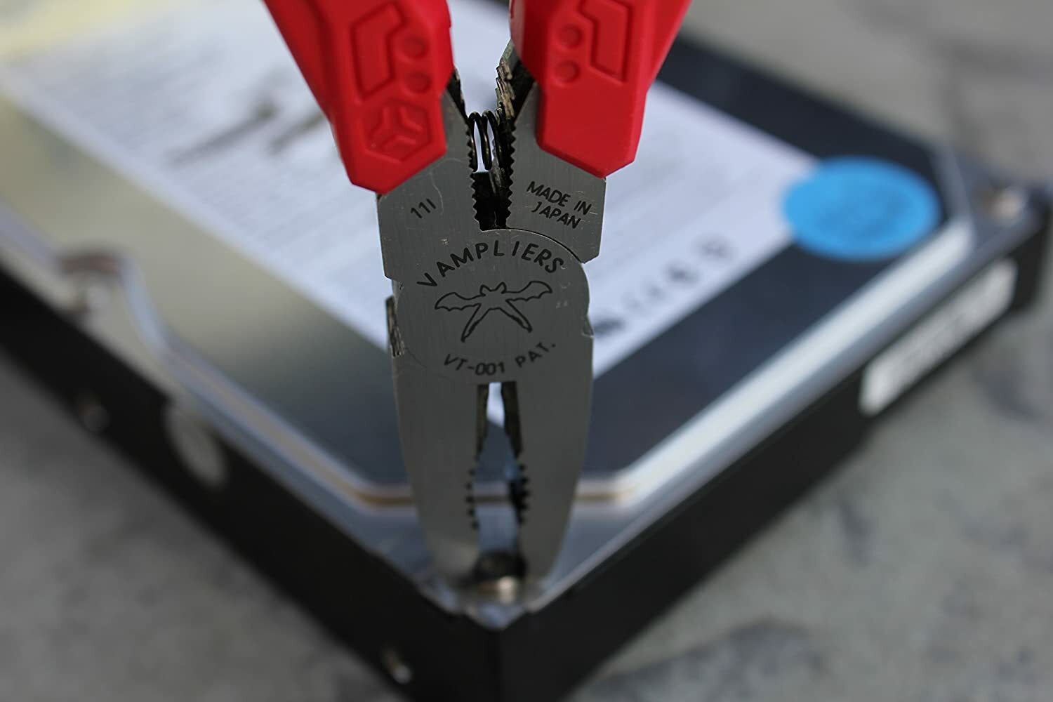 VAMPLIERS 6.25” Pro Lineman Screw Extraction Pliers Specialty Screw Extractions